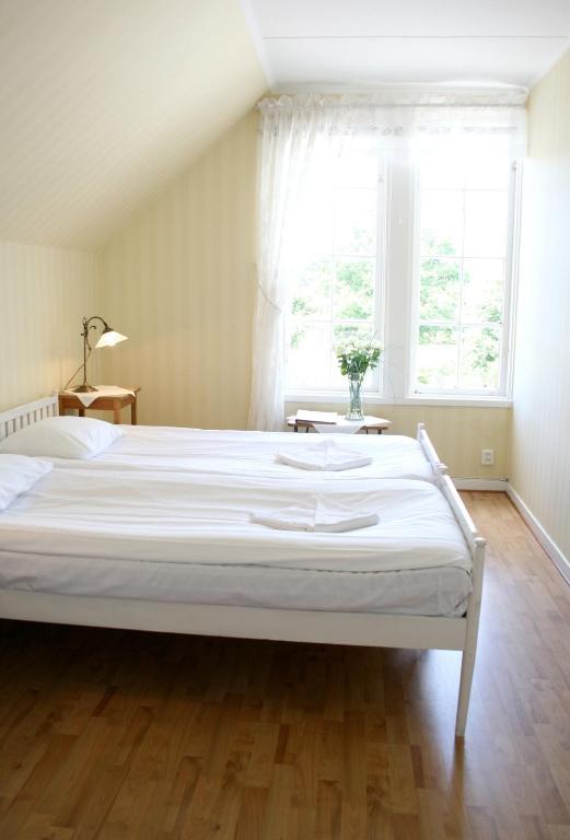 Haelleviks Havsbad Hotell Rom bilde